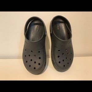 Crocs black jibbitz
